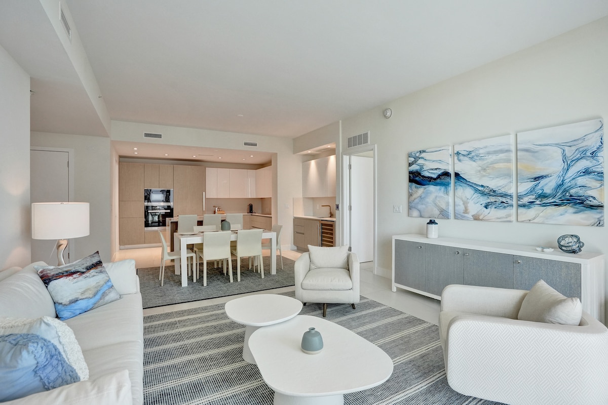 Luxury Beachfront Apartment